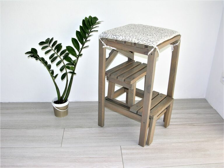 DIY Bar Stool - Transformer